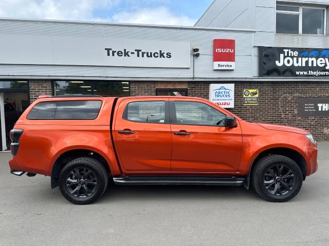 Isuzu D-max 1.9 V-Cross Double Cab 4x4 Auto Pick Up Diesel Orange
