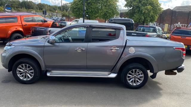 2019 Mitsubishi L200 2.4 Double Cab DI-D 178 Barbarian 4WD
