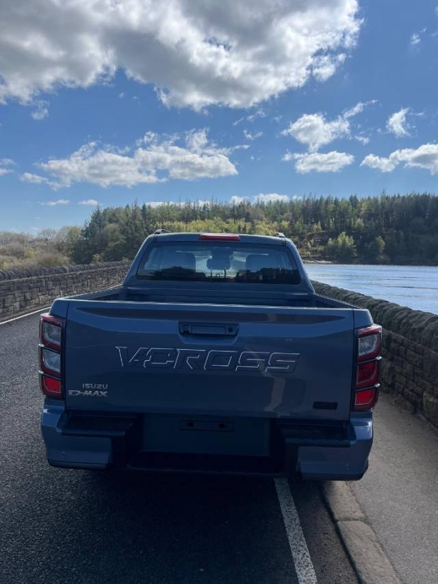 2025 Isuzu D-max 1.9 V-Cross Steel Edition Double Cab 4x4 Auto