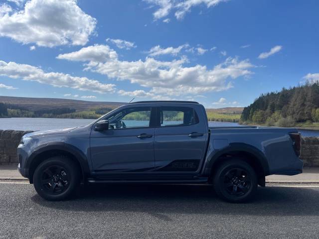2025 Isuzu D-max 1.9 V-Cross Steel Edition Double Cab 4x4 Auto