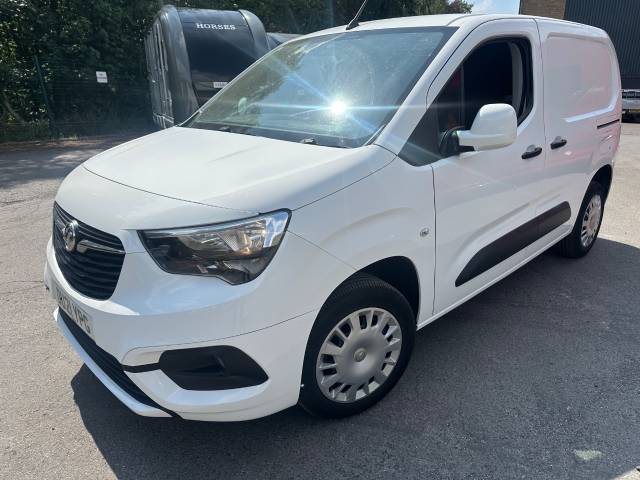 2021 Vauxhall Combo Cargo 2300 1.5 Turbo D 100ps H1 Sportive Van