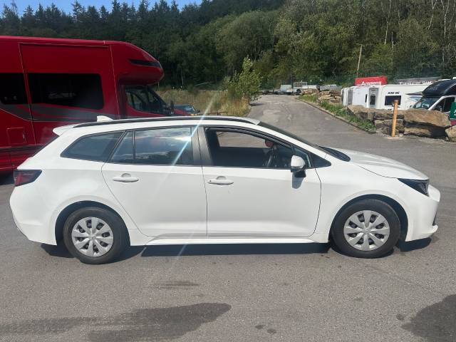 Toyota Corolla 1.8 VVT-i Hybrid Commercial Auto 2023 car derived van Van Petrol / Electric Hybrid White