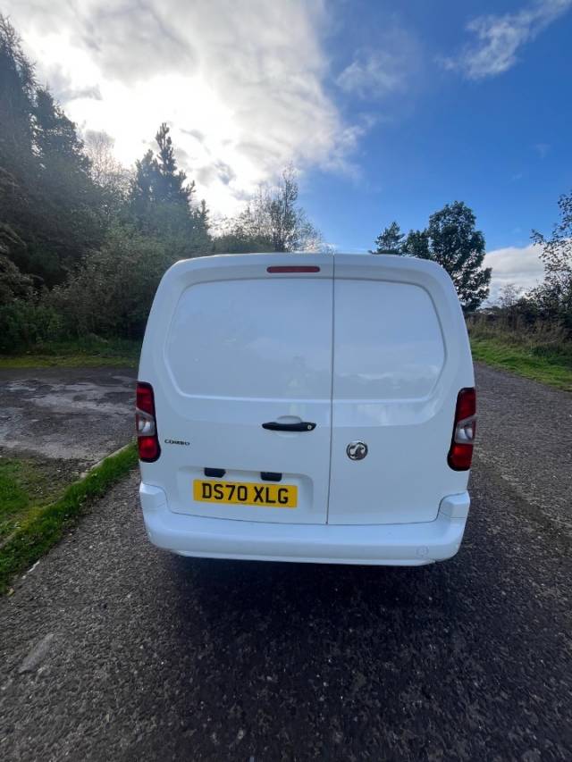 2020 Vauxhall Combo Cargo 2300 1.5 Turbo D 100ps H1 Sportive Van